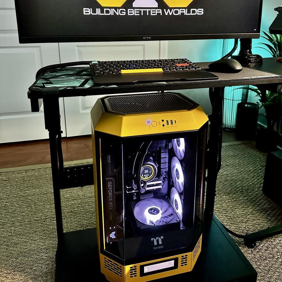 ThermaltakeInc's tweet photo. The Tower 300 Bumblebee 🐝 Built to impress, this setup perfectly showcases what performance and design can achieve together.
Thanks @RiverSherpa for sharing your build!
#Thermaltake #TheTower300 #Bumblebee #TTMod #PCBuild #TTFans #GamingSetup #ThermaltakeCase https://t.co/2Bvq0easqD