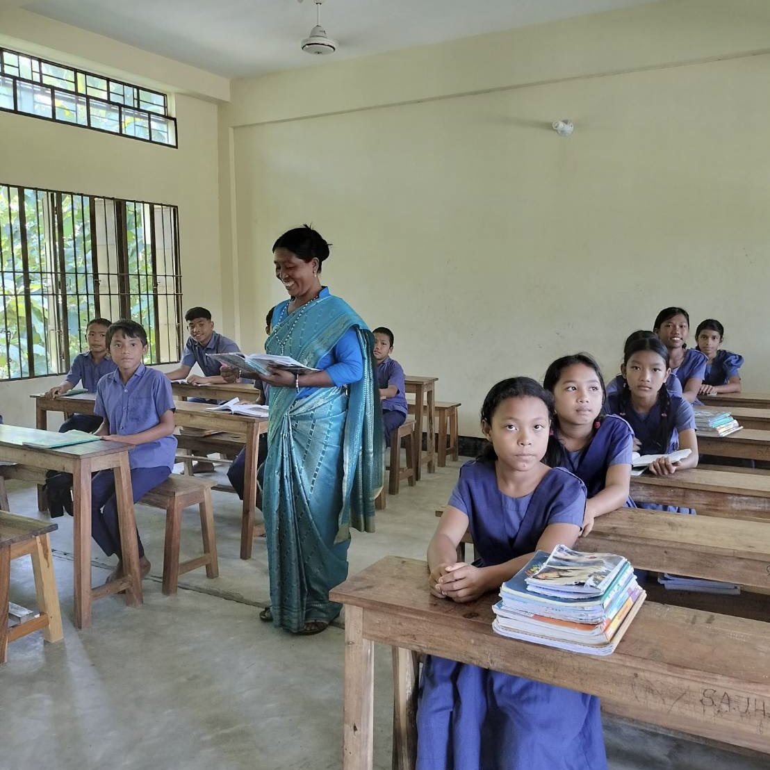 english_kc1948's tweet image. 《#南出先生バングラデシュ滞在記》⑧🇧🇩 ジャマルプール県北端、先住少数民族マンディのコミュニティがあるボクシゴンジ郡へ。専業農家だった祖父母の村を思い出す風景。26年前NGOの小学校で教員だったA先生と再会🤩
#神戸女学院大学国際学部 #グローバルスタディーズ学科 #バングラデシュ少数民族