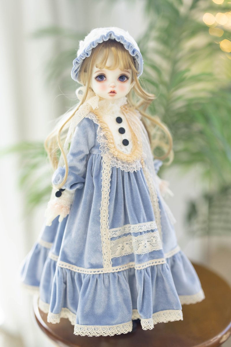 創作人形『言わぬが花』 アートコレクターズ10月号（9月25日発売）の巻頭特集は「こころに