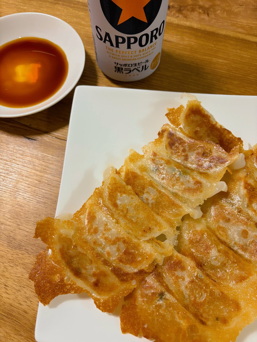 今日はおうちにひとりだったのでお昼は冷凍餃子と🍺

ユチョンみたいにもう少しこんがり焼きたかったなーŧ‹"(o'ч'o)ŧ‹"
