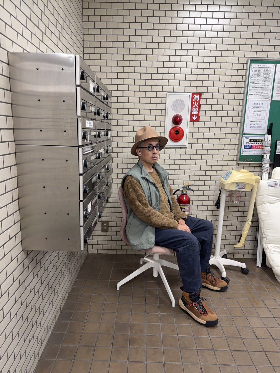 100万円の高価なイス 大人気】座椅子 1年間で1億円売り上げ大人気座椅