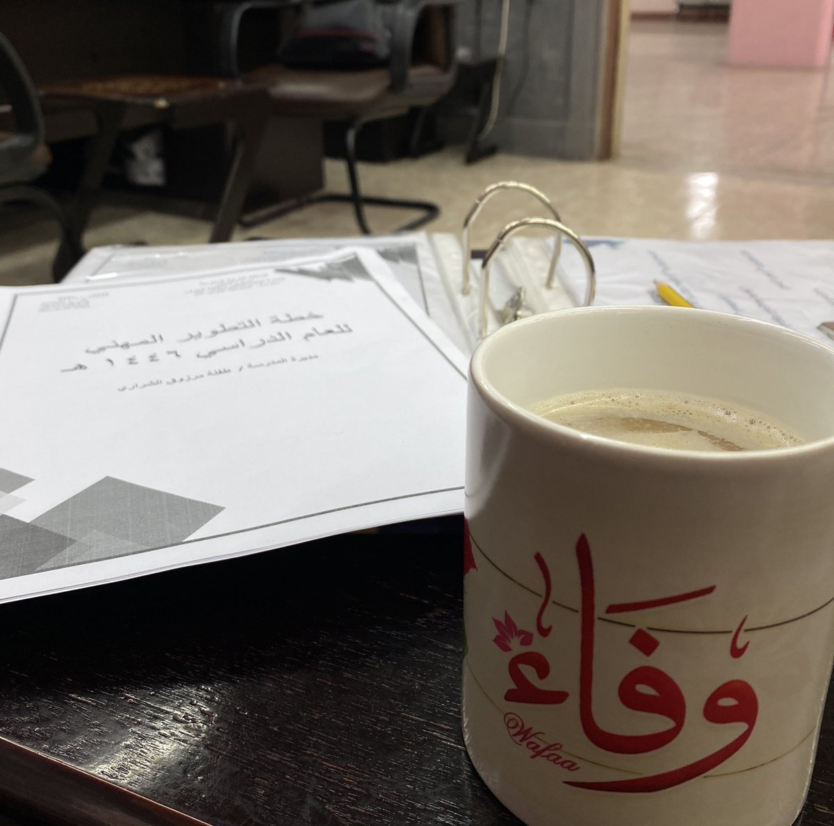 oow7m's tweet photo. بعض الصباحات لا تحتاج إلى ضجيج، يكفيها دفء الشمس ورشفة قهوة تُعيد ترتيب الروح. 🌿 https://t.co/2gqCWbqcNV