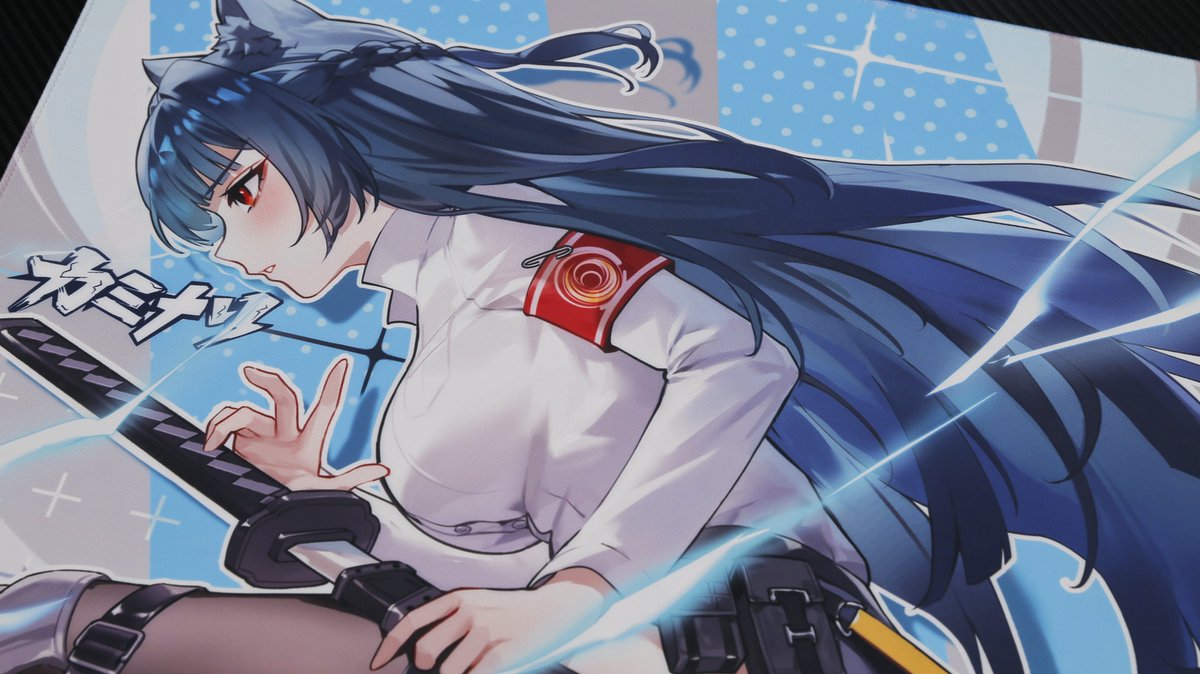 TALONGAMES_JP's tweet image. ☄TALONGAMES 新品発売☄
⚡最速のマウスパッド！「雷」シリーズ！⚡

1️⃣ 高速操作に最適！シリーズ最速のクロスマウスパッド。
2️⃣ 4mm厚で手首への負担を軽減し、快適な操作感を実現。
3️⃣ 防水加工で、汗や飲み物のこぼれにも安心。
4️⃣ MIDソフトタイプの柔らかさで、ほどよいコントロール感を提供。…