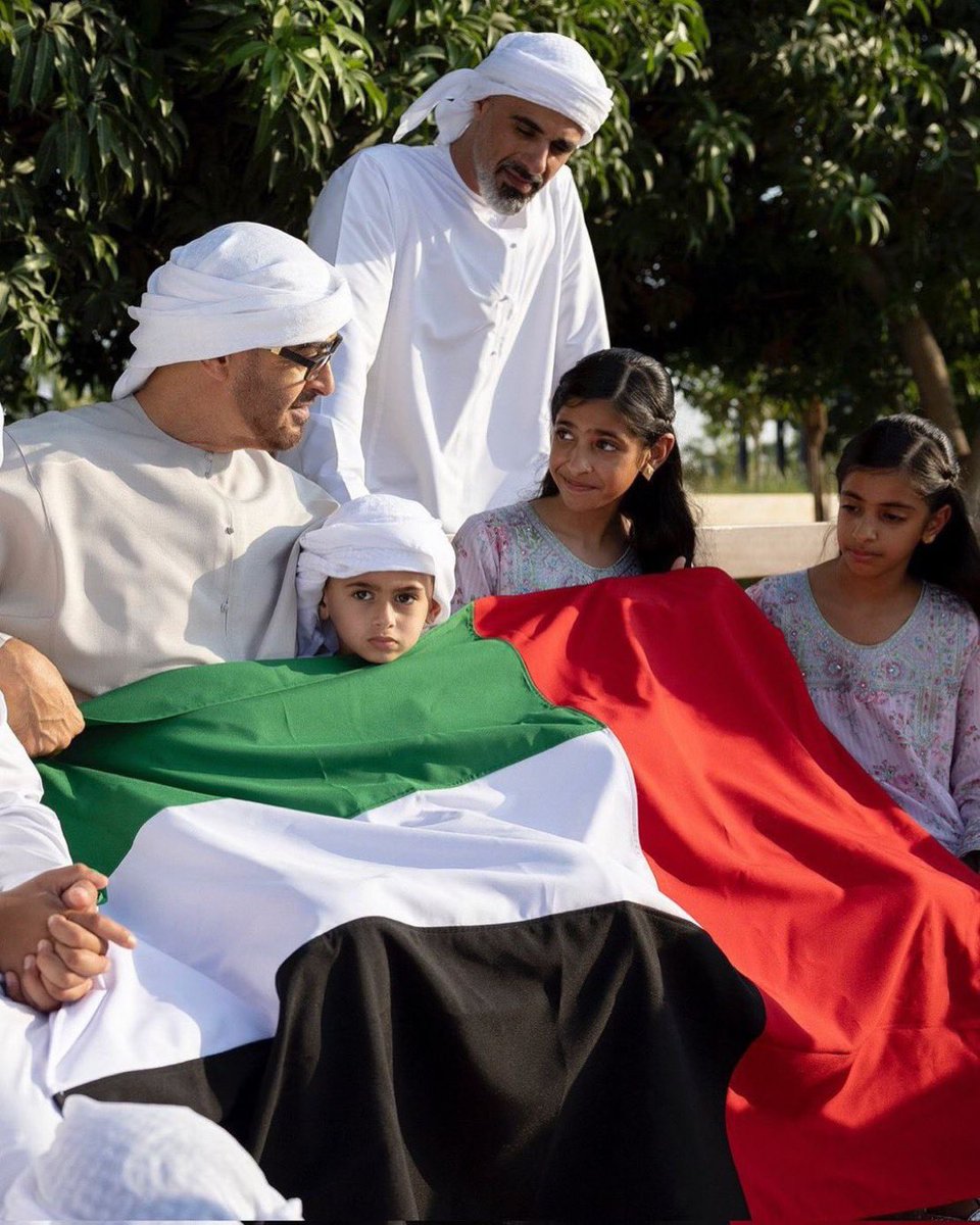 ٣ نـوفمبر 
دام الأمـانُ وعـاش العلـم يا إمـاراتِـنا 🇦🇪