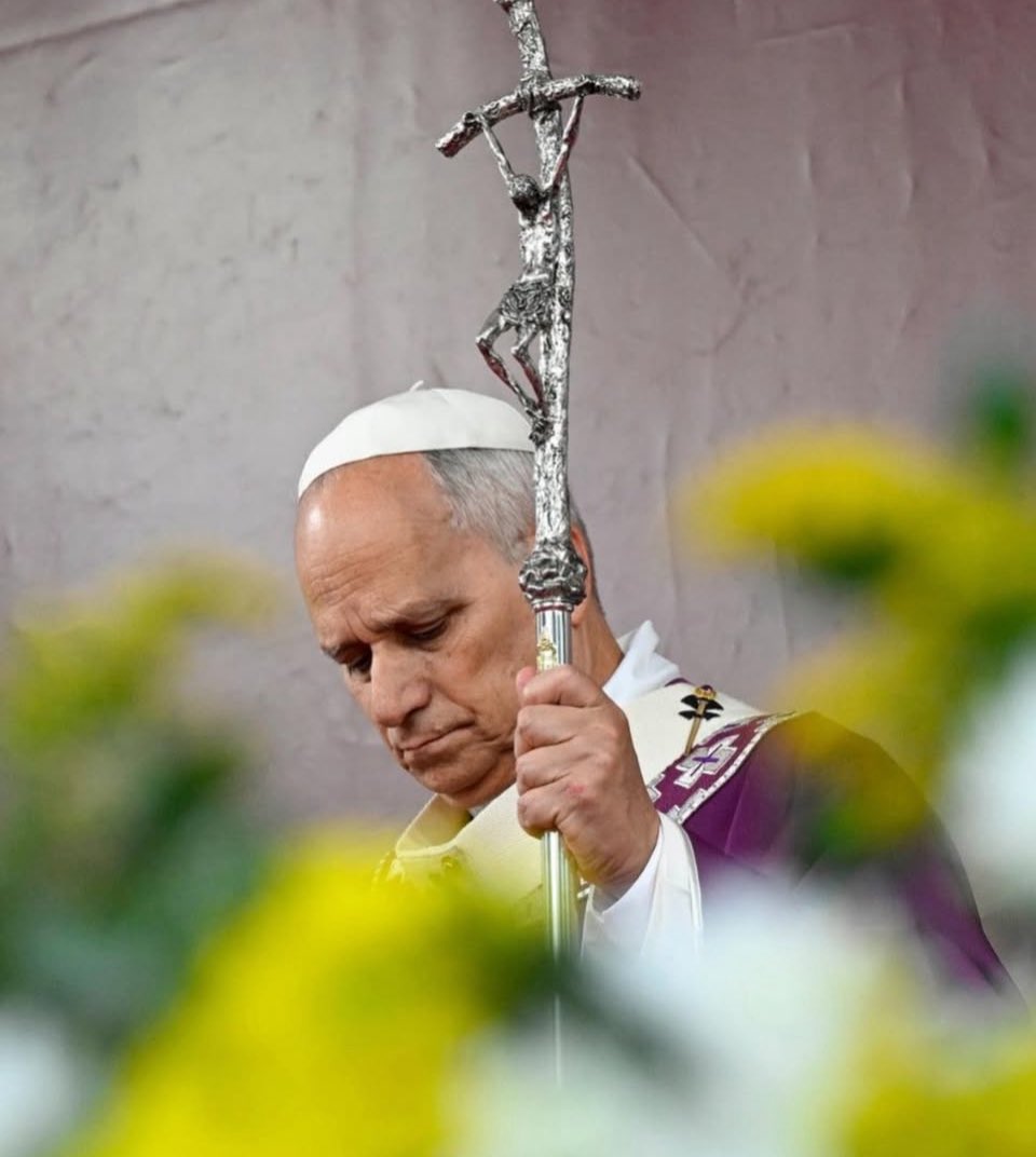 Rvaticanaitalia's tweet image. Tra poco in diretta Radio Vaticana con Voi! Tra gli ospiti del #3novembre @MaxMenichetti, Andrea Girolami @nonsischerzapiu per parlare di #algoritmi @Marco_Di_Liddo direttore @CentroStudiInt per capire cosa sta accadendo in #Sudan e l&apos;atleta Andrew Howe 
🎙️shorturl.at/Bbe6y