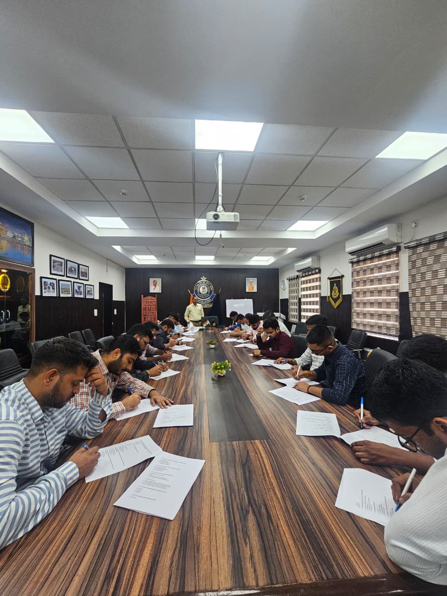 Amritsar Customs tweet media