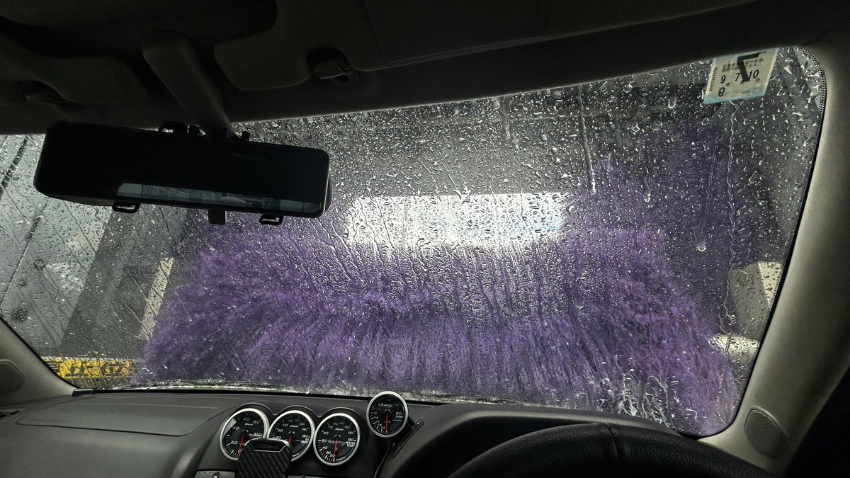 j__base's tweet image. 七日連勤後の休日。。。。。
洗車機の後、はかまいり。。。。。

で、帰宅後伸び放題の草刈り。。。。。
熊手は使い物になら無くなりました。。。。。

其れにしても、バイク日和だな。。。。。

来週こそは。。。。。