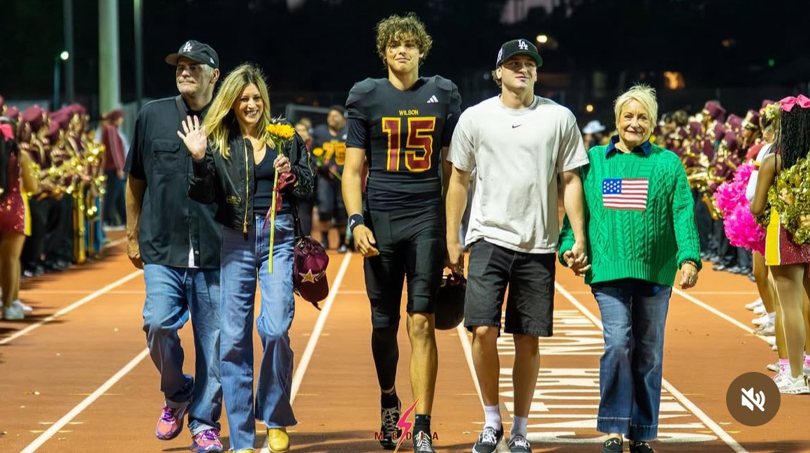 Appreciate everyone who has been on this journey with me the last 4 years. Coaches, Teammates. Trainers. Mentors &amp; My Family!! Im beyond blessed. 🙏🏽