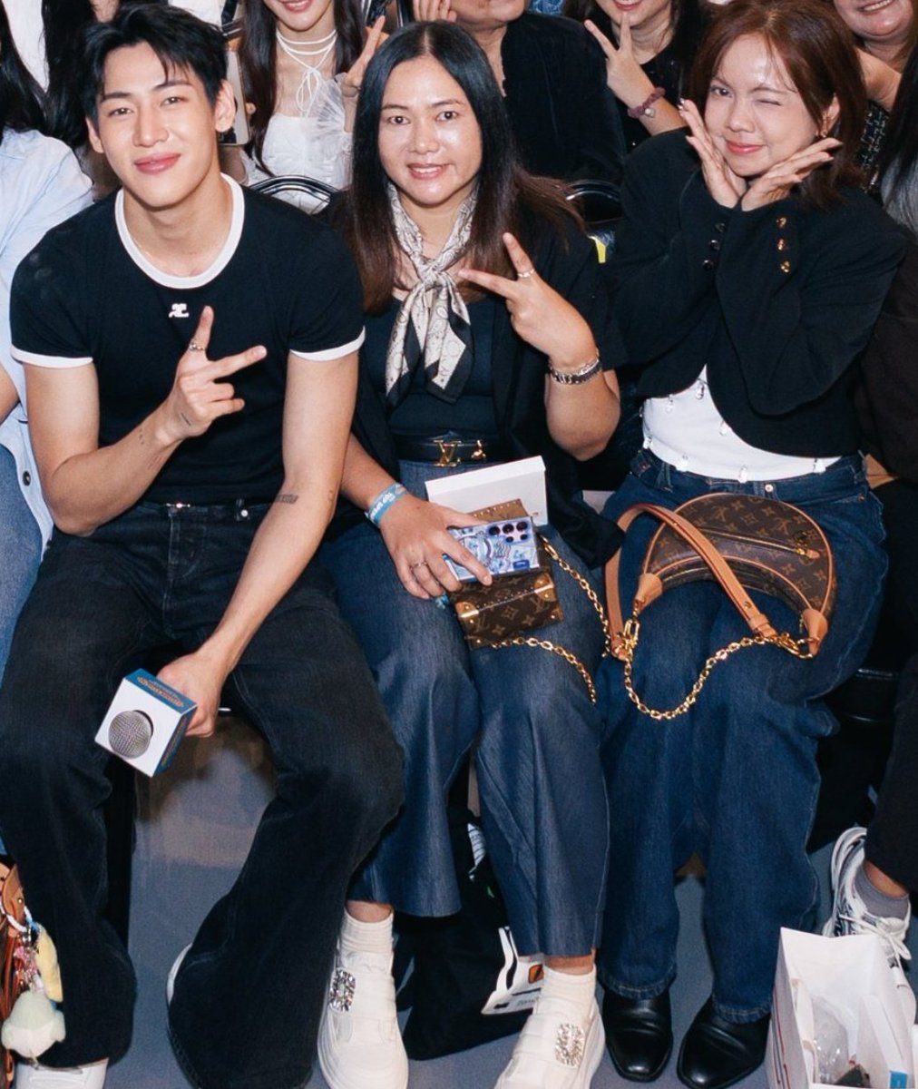 ขอกระดาษซับมันทีค่ะ 55555555