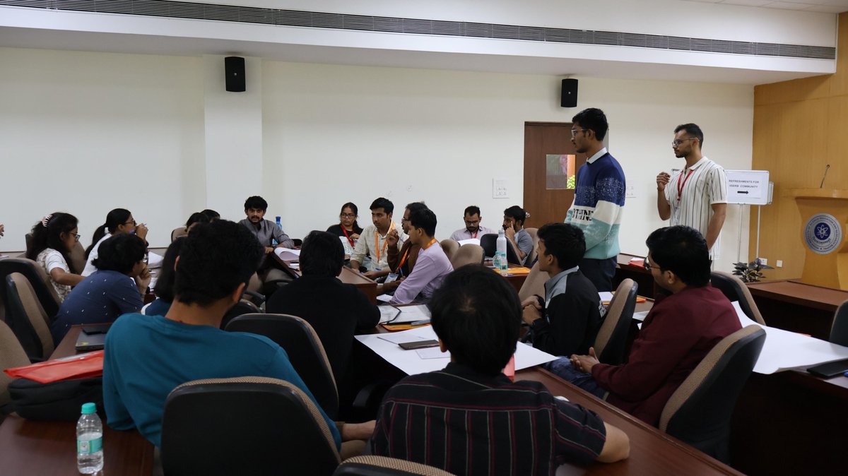 iiserbhopal's tweet image. 𝐈𝐧𝐬𝐩𝐢𝐫𝐢𝐧𝐠 𝐘𝐨𝐮𝐭𝐡 𝐋𝐞𝐚𝐝𝐞𝐫𝐬𝐡𝐢𝐩 𝐚𝐭 𝐈𝐈𝐒𝐄𝐑 𝐁𝐡𝐨𝐩𝐚𝐥!

The Commonwealth Youth Council (CYC), in collaboration with IISER Bhopal’s Student Development Council (SDC), Equal Society for Inclusive Change (ESIC), and the Yuva Bharat Club, hosted an impactful…