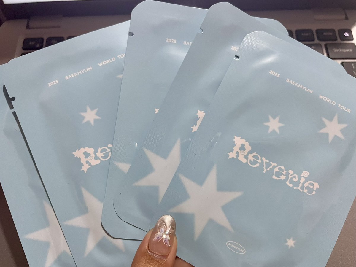 kkaebsy's tweet photo. wts lfb onhand ph only baekhyun reverie official TCs trading cards

- 200 each
- bought offline (reverie seoul)
- 2pcs (sealed) &amp; 2pcs (unsealed) 

reply/dm if interested

tags baekhyun reverie official TC trading cards https://t.co/KM83mvP6at