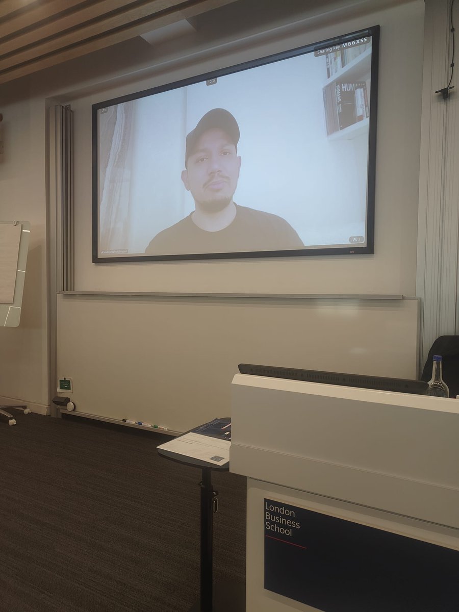 OVGNFT's tweet image. Whenever you see this guy @sandeepnailwal , give him some respect

1️⃣ Co-founded Polygon (formerly Matic Network), one of Ethereum’s major scaling platforms.

2️⃣ Invested in and supported over 30 blockchain &amp;amp; tech startups as an angel investor.

3️⃣ Initiated and ran a crypto…