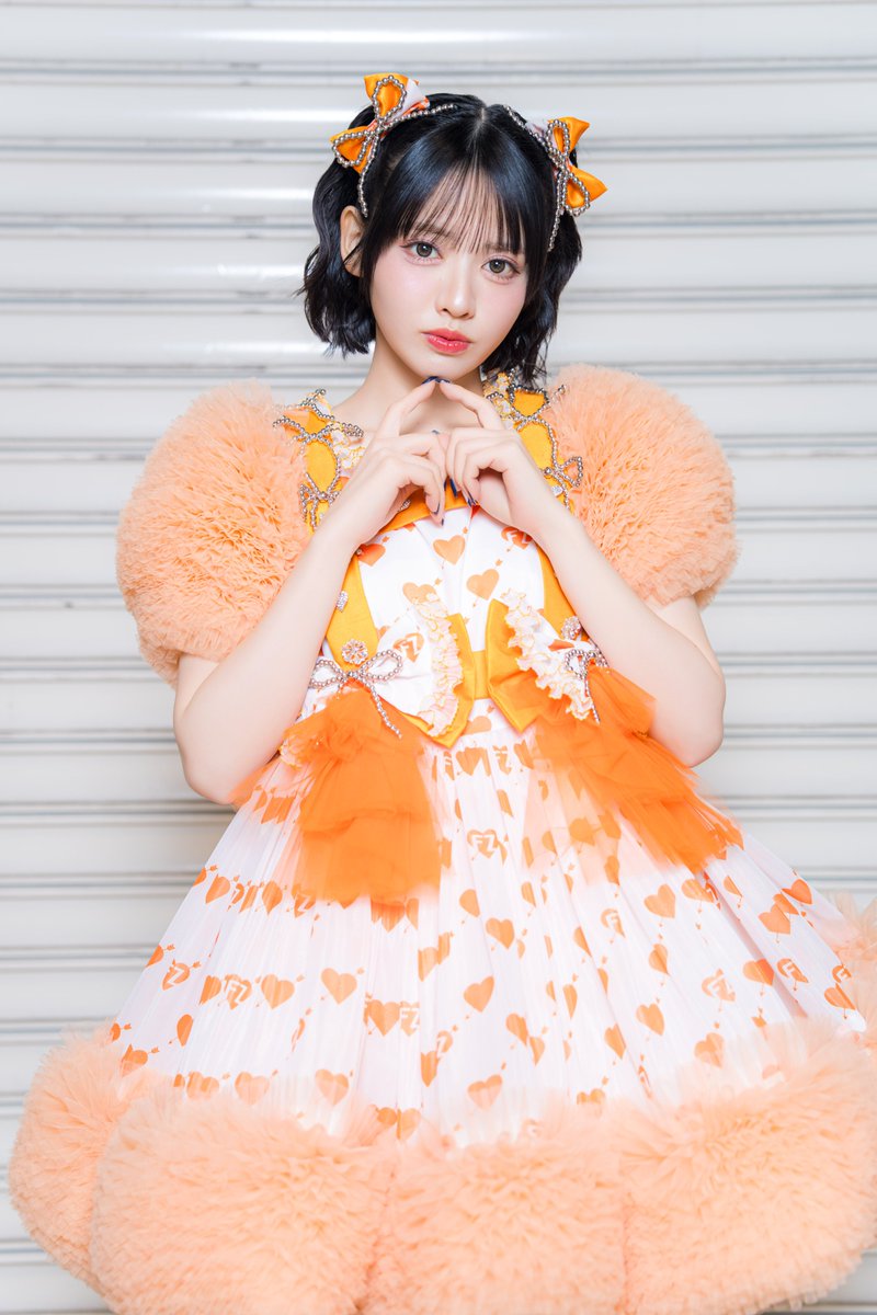 FRUITS ZIPPER】❤️🧡💚🩵💛🩷💜 🧡鎮西寿々歌 @suzuka_fz1124 1998年