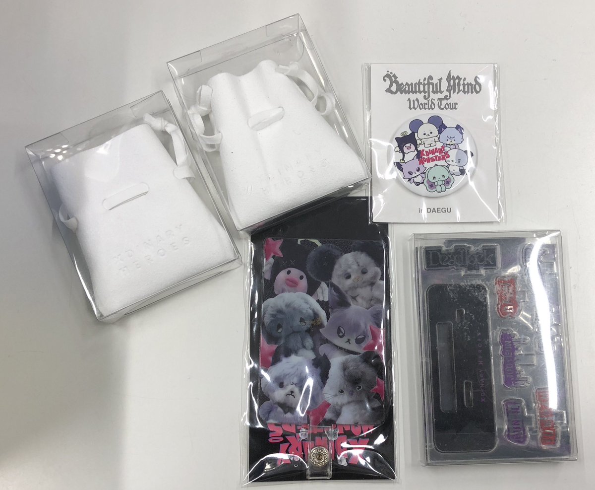 K-POPキャラクターぬいぐるみセット Qoo10] [公式] WAKUKU x BOYS l : KPOP