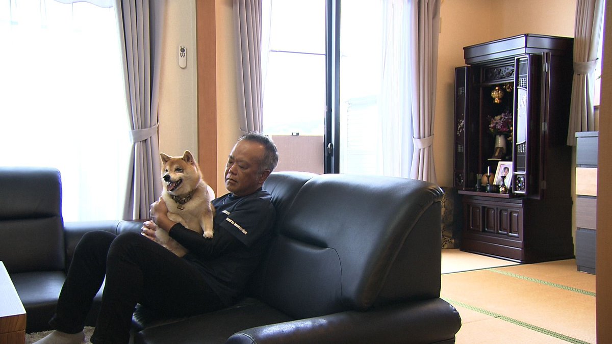 cx_mezamashi's tweet image. #きょうのわんこ に登場してくれたのは「コタロー」でした🐶可愛いがってくれた奥さんが亡くなった今でもいっしょに散歩した河川敷で思い出を胸に歩いているんだって😀

きょうのわんこはFODで無料配信中→fod.fujitv.co.jp/title/3291/

#めざましテレビ