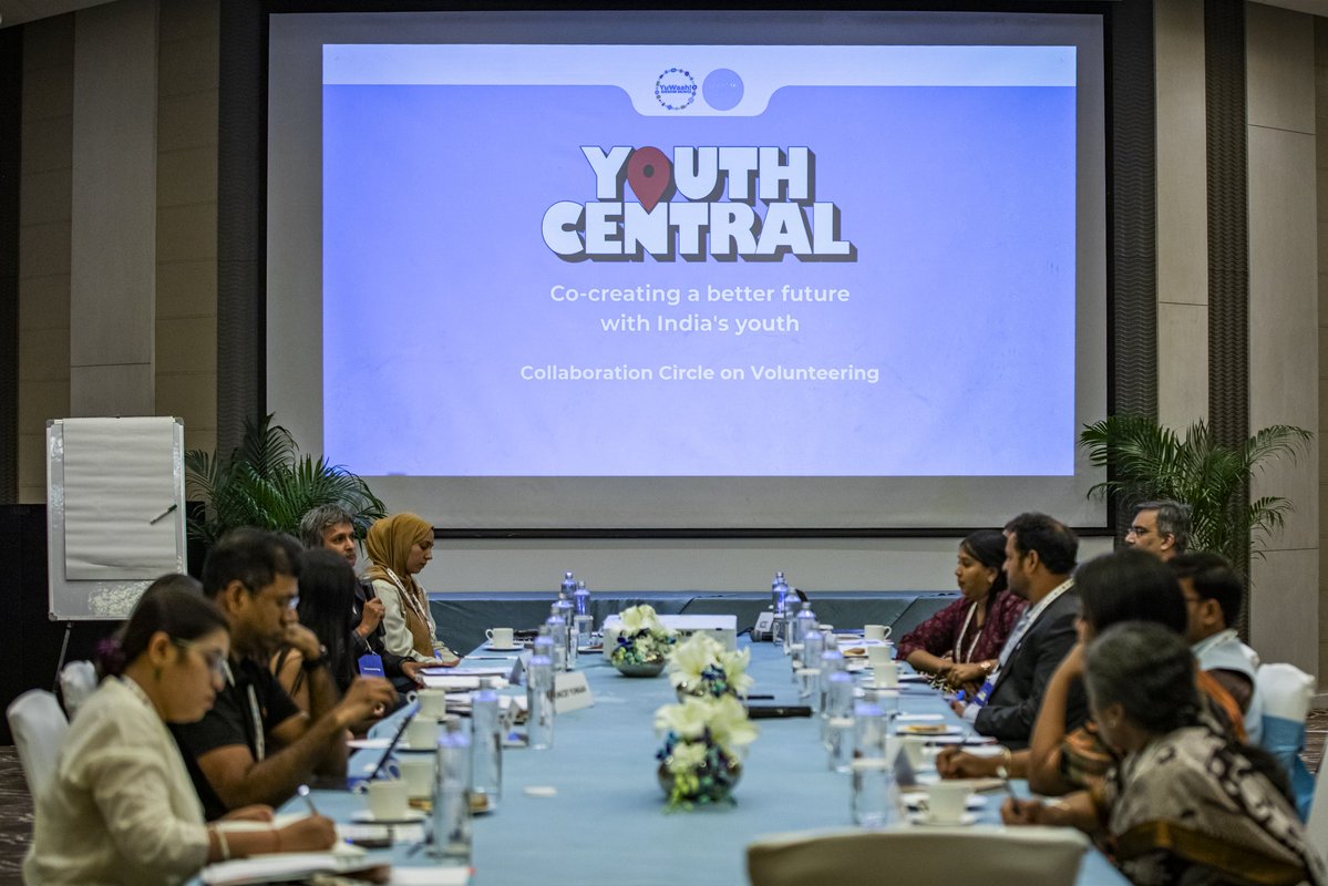 vinu_T05's tweet image. At the #YouthCentralprogram organized by @UNICEFIndia @YuWaahIndia,I met Joint secretary and Mr. Nitesh mishaji @YASMinistry I had the opportunity to shared my thoughts on how to maximize volunteer registration on the MyBharat portal and how to improve #volunteering even further.