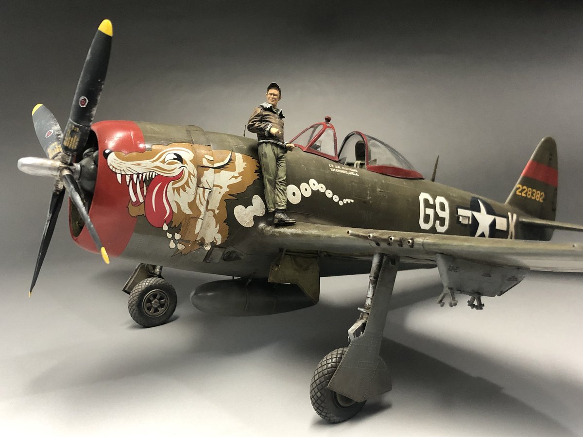 okbgrafik's tweet image. イイねが結構ついたので！Revell 1/32 P-47。横山先生にFBのレベルのサークルに投稿したほうがいいよって言われたの思い出したのであとで投稿しようかな~
