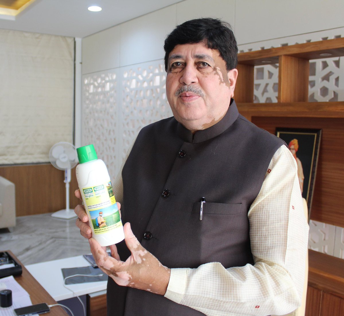 Dileep_Sanghani's tweet image. इफको के संस्थापक अध्यक्ष उदयभान सिंह जी ने इफको की नींव रखी, जो आज एक वटवृक्ष बन चुका है।

इफको के आज तक के सभी अध्यक्षों और कर्मचारियों की कड़ी मेहनत के कारण पूरे विश्व में ख्याति प्राप्त की है।

इफको ने नैनो यूरिया और नैनो डीपीए उर्वरको की शोध करके पूरे विश्व में भारत का नाम…