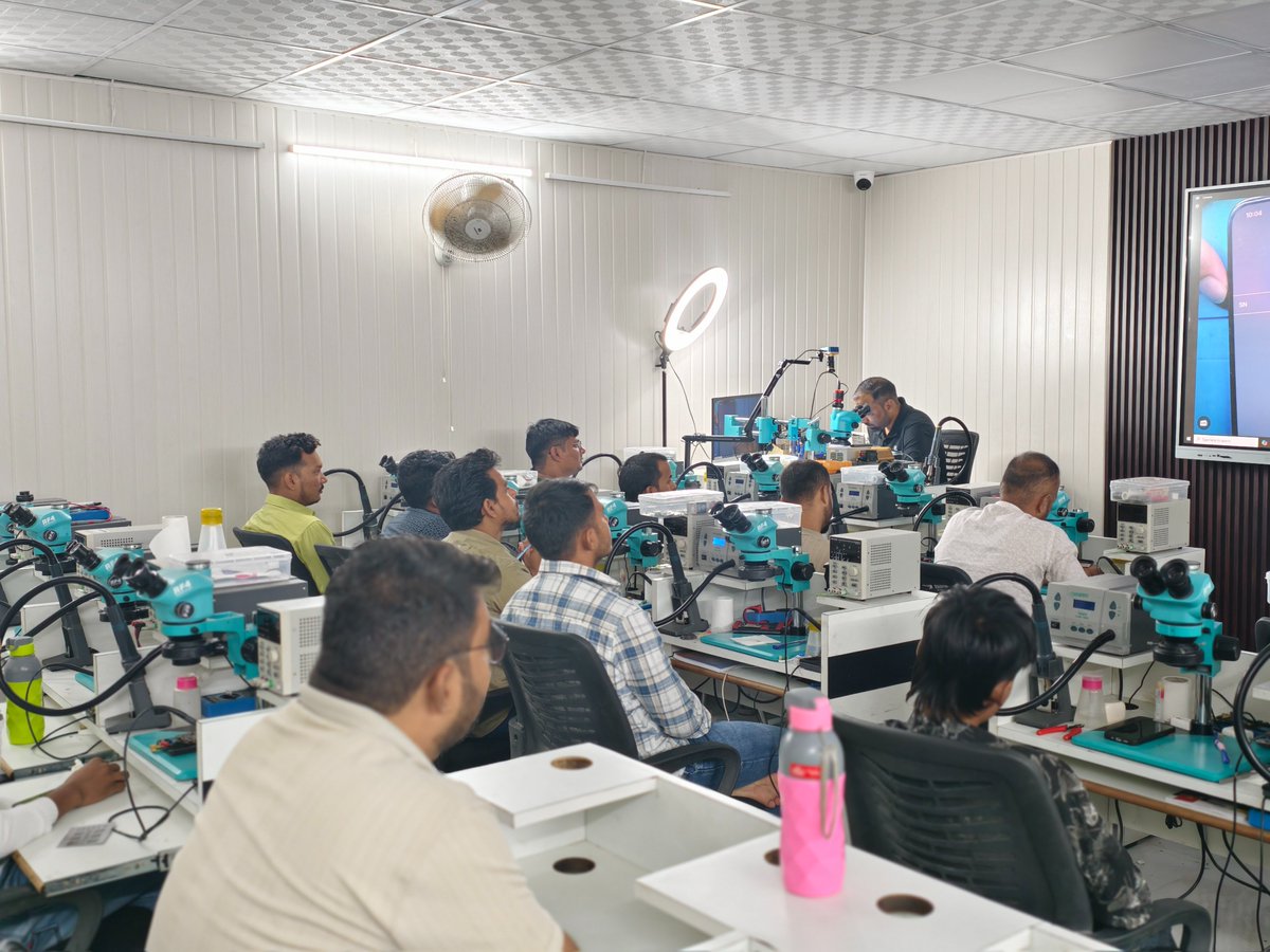 mobicationhub's tweet image. #SkillDevelopment #LearnAndEarn #TechnicalSkills #JobOrientedCourse #SkillIndia #VocationalTraining #CareerGrowth