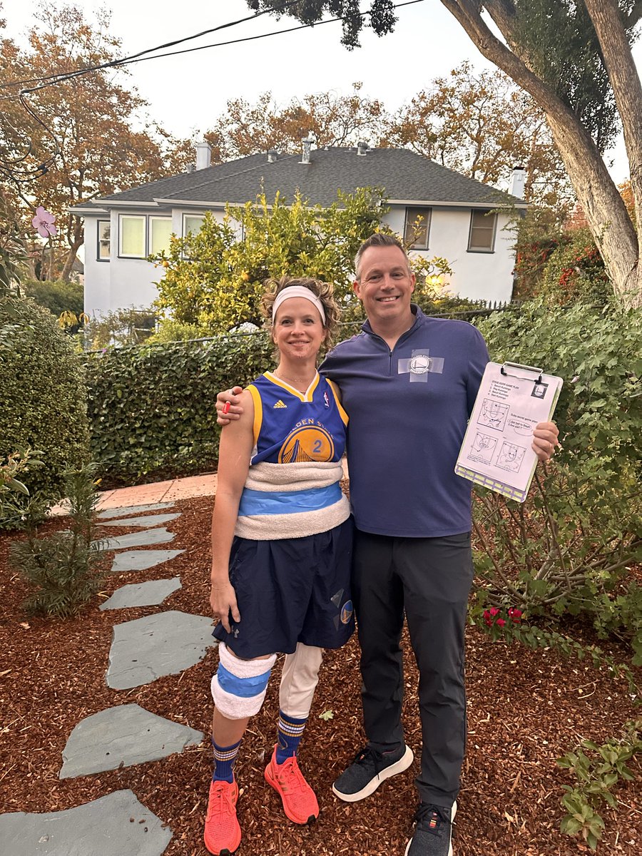 What are the <a href="/warriors/">Golden State Warriors</a> doing to you on the sideline <a href="/brandinpodziem2/">Brandin Podziemski</a>? It’s monstrous, and therefore the perfect inspo for my Halloween costume. 

Tried to get the hair just right. 

Go Dubs and go Podz!