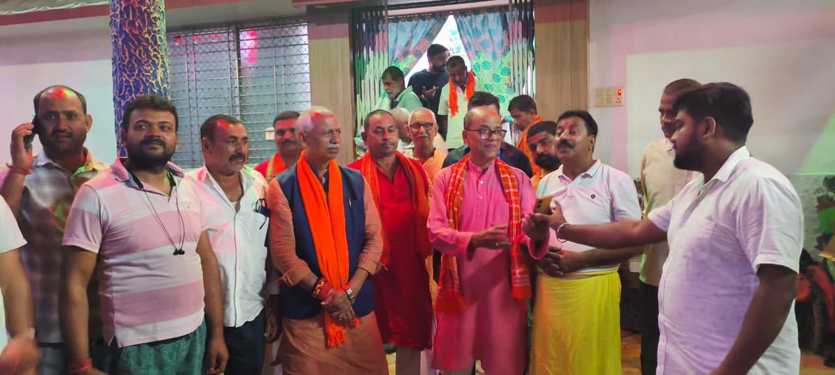 SIGRIWALBJP's tweet image. धतीवना पंचायत की जनता का उत्साह और समर्थन देखकर पूर्ण विश्वास है कि विकास और सुशासन के प्रतीक श्री सुबास सिंह जी को इस बार भारी मतों से विजय प्राप्त होगी। 

#Gopalganj #BiharElections2025 #SubashSingh #BJP #NDA #JanSabha #VikasKaSankalp #BiharBadlega