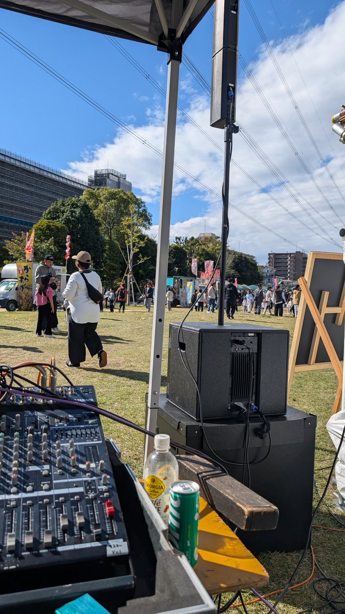 Rental_Orpheus's tweet photo. 本日は江戸川楽市の音響です
ヤグラステージとトラックステージの2ステ

いい天気

南葛西の総合レクリエーション公園にて17:00までやっております https://t.co/rHGUOOJD2b