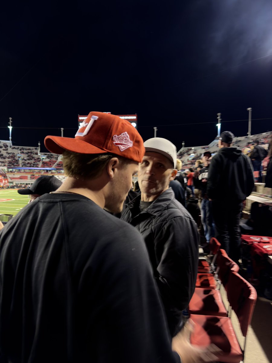 What a night! The result was NEVER in doubt in my mind! Those #UBoyz are TOUGH! 

Thank you to <a href="/GMoney_1978/">Greg Young</a> and <a href="/YoungTrayce/">Trayce Young</a> for the amazing time! 

Great seeing so many Ute friend’s and a Cougar or two! <a href="/GlassHalfUte/">Glass | Bennett</a> <a href="/IddyBiddyUte/">IddyBiddyUte</a> <a href="/DB_cUTEpper/">D.B.</a> <a href="/taraagardiner/">Tara Gardiner</a> <a href="/AMarkham_UN/">Alex Markham</a>