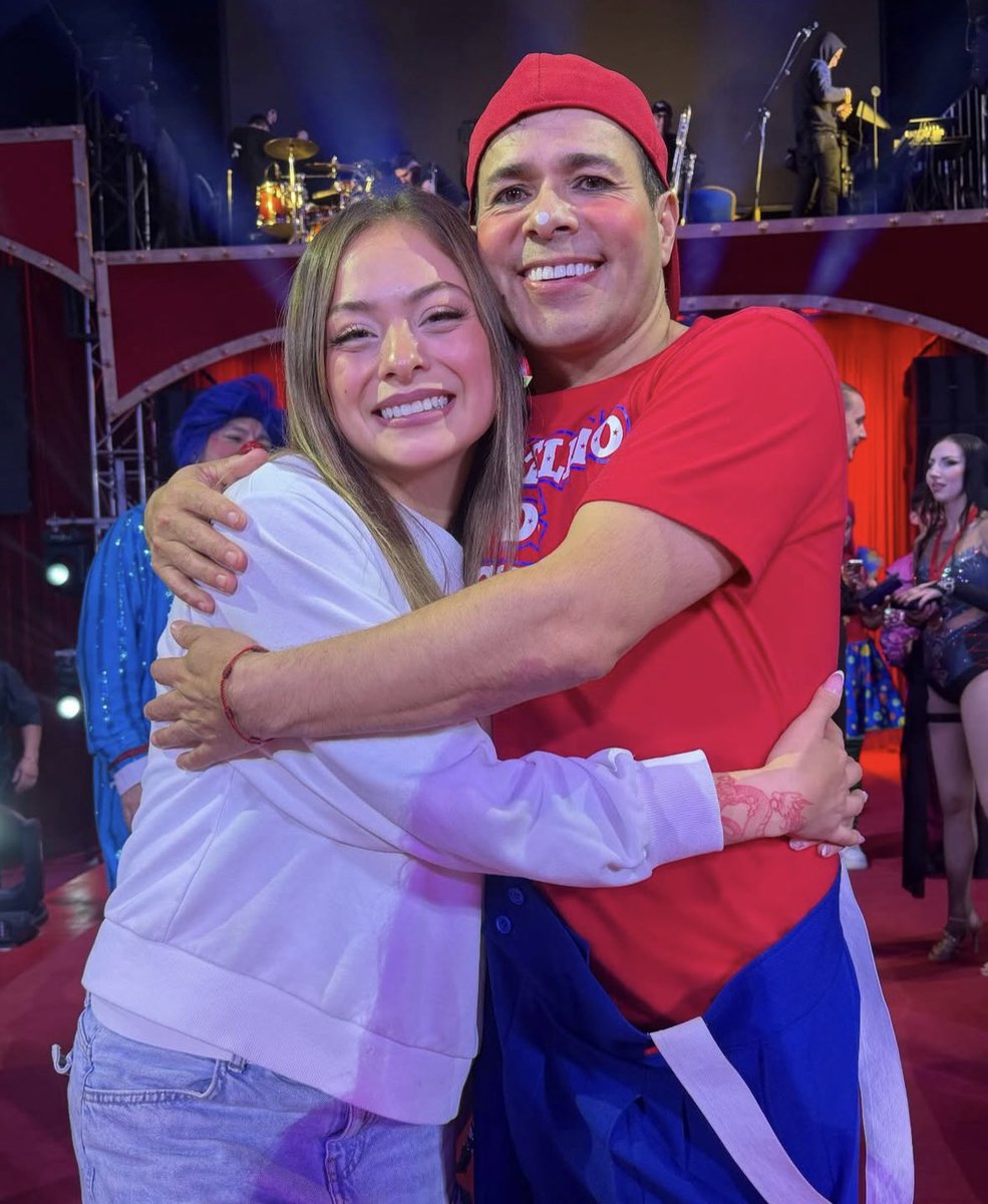 AnyCandle's tweet image. Skar está tranqui en su onda como siempre la mayoría de sus compañeros la estiman y eso se nota ❤️ pero hay personas que tienen una fijación con ella hace rato la webean porque si y porque no🙄 #FreeSkar pls