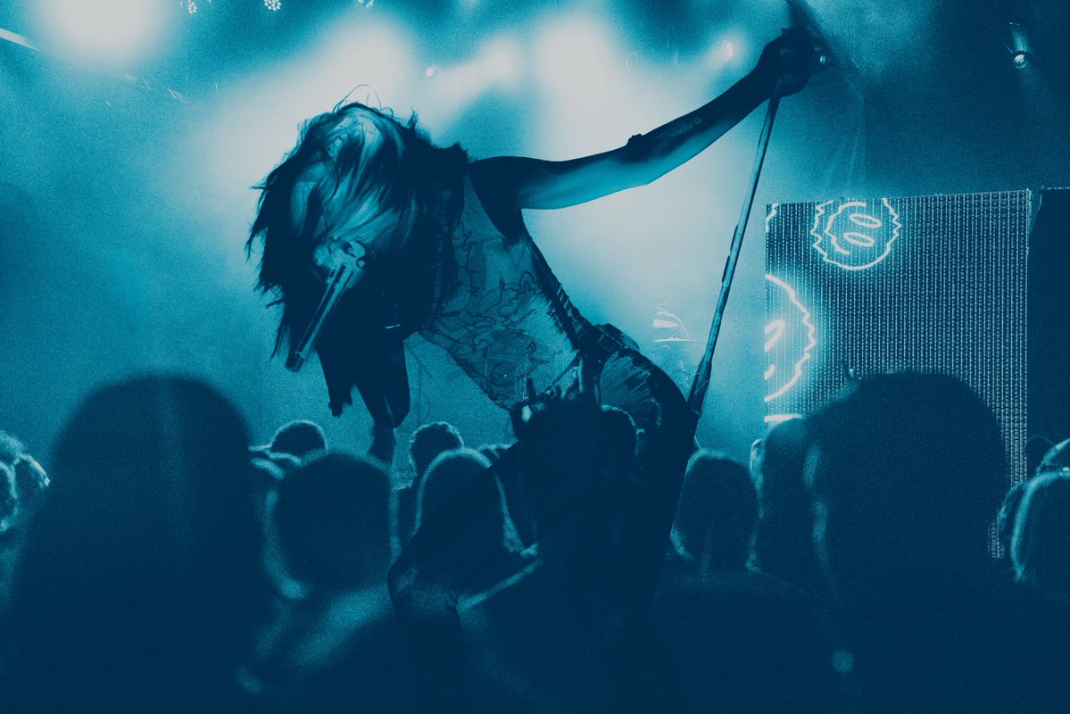 sarahthetog's tweet image. poster child for screwing everything up

@tayloracorn on the @idobiradio Summer School Tour 📸 for @nashisthereason