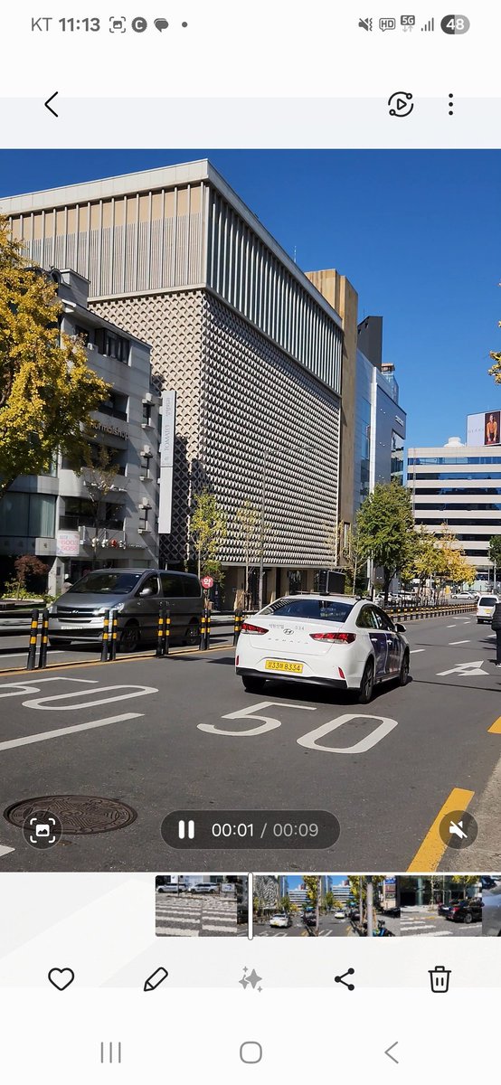 jewelskater's tweet image. 2025-11-03 EVENTㅣ2025년 제4차 피겨스케이팅 승급심사ㅣ
삼각대 수리하러 AP&apos;타워&apos;빌딩에  왔더니 택시 검색어를 AP빌딩만 쳤더니 강남 엉뚱한 곳에 쿨럭;
유튜브 링크처럼 뚝뚝 끊어지듯 망친 영상이 올라올 예정
거기다 더 멀리 와서 제때 도착할지도 의문임. 참나 ㅋㅋ

youtu.be/z_KkoAgfLuA