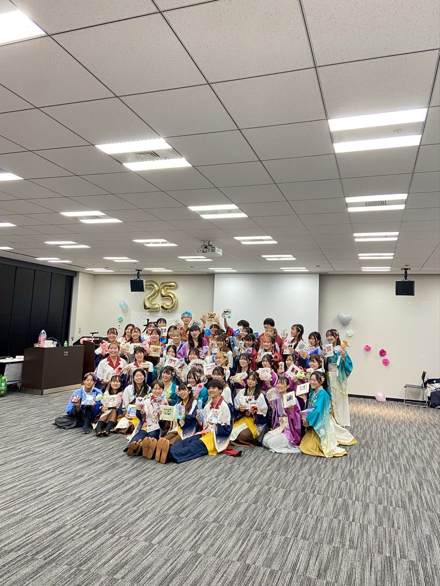 kako10192's tweet photo. 11.1/2の早稲田祭をもちまして東京花火を引退しました！！
これにて20代目の活動を終了させていただきます。
かけがえのない2年半をありがとうございました✨

どうか21代目の応援もよろしくお願いします🙇 https://t.co/reCm9dVRT2