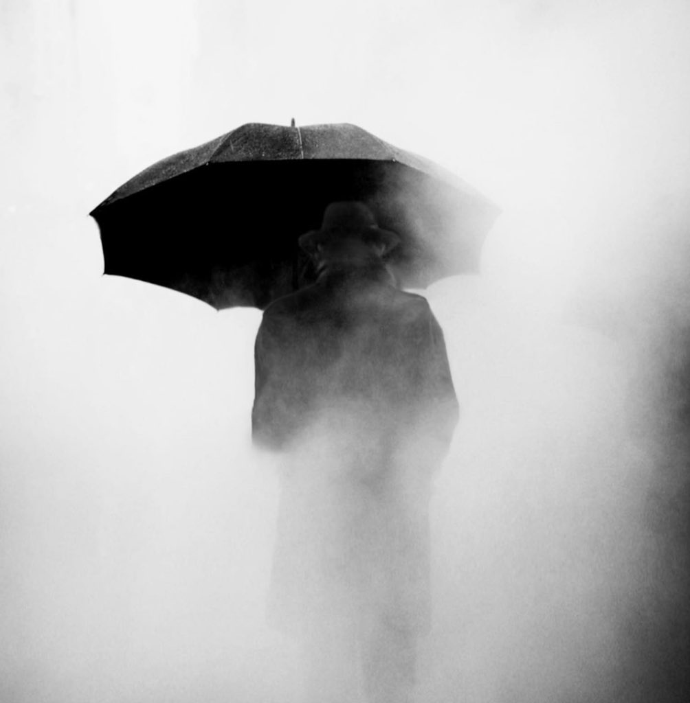 juwadikimiyaho2's tweet image. Payung digenggam saat hujan dan ditinggalkan saat hujan reda.