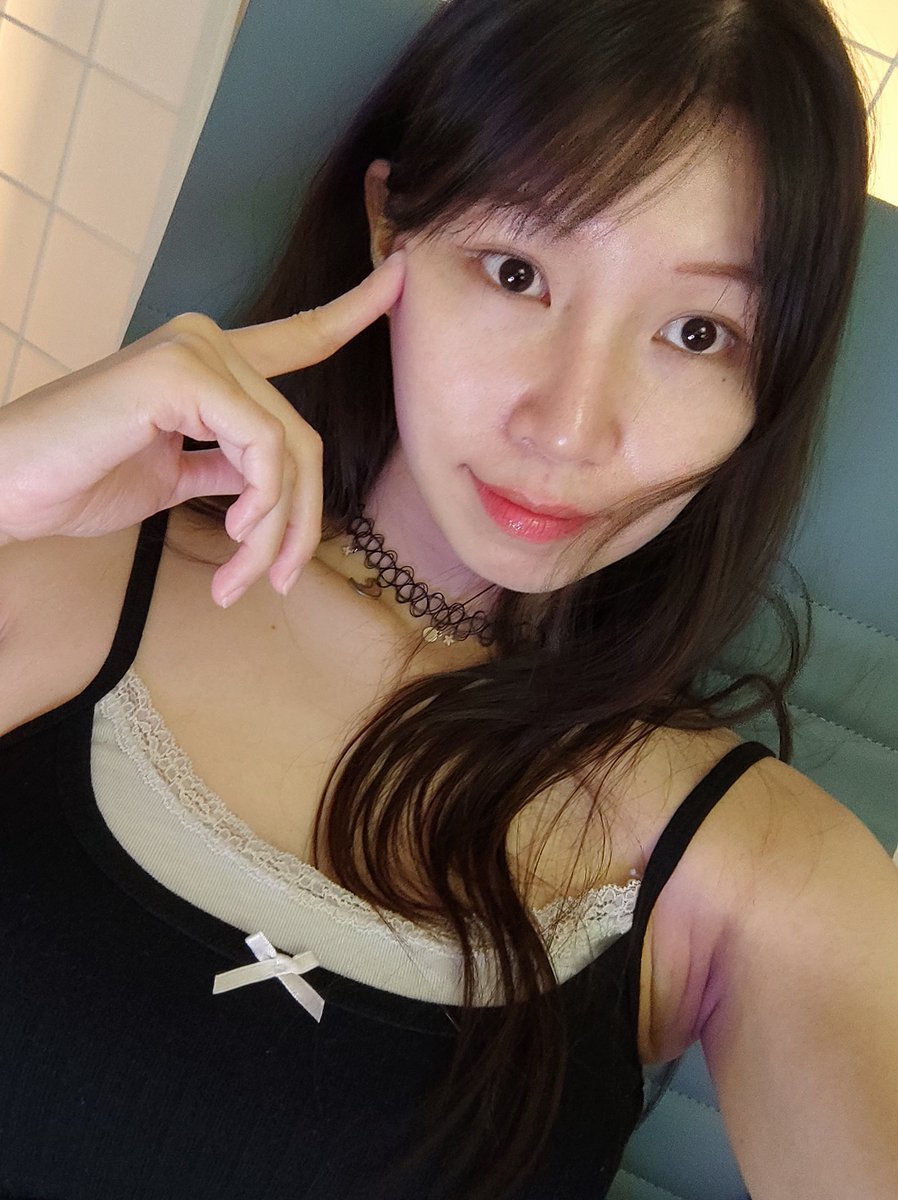 raspberryroll_'s tweet image. see you guys on twitch.tv/klumsymina