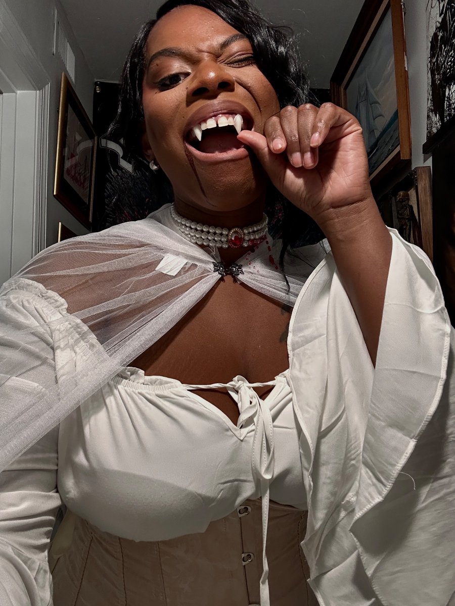 “Blushing bride… or maybe just bloodlust 💋