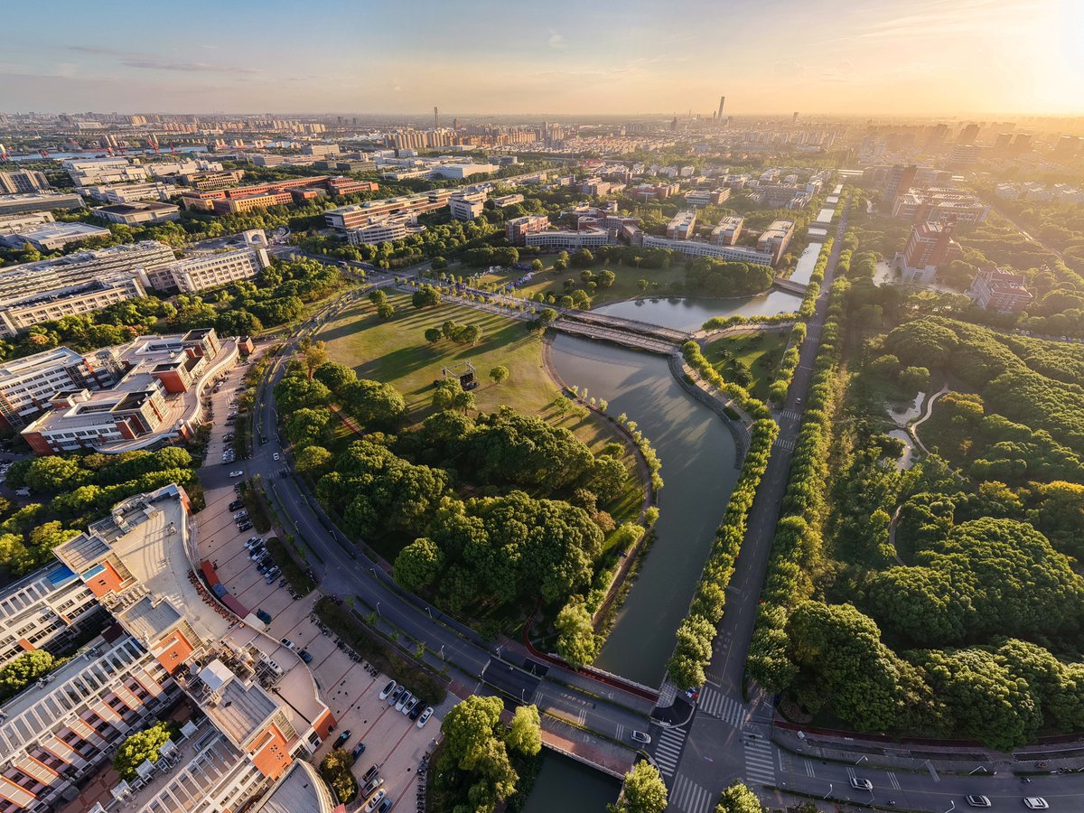 sjtu1896's tweet image. As a new week unfolds, take this fresh chance to grow.
Keep shining, #SJTUers! ☀

📷 SJTU Photography Association: Zhou Quan
#CampusVibes #HelloNovember