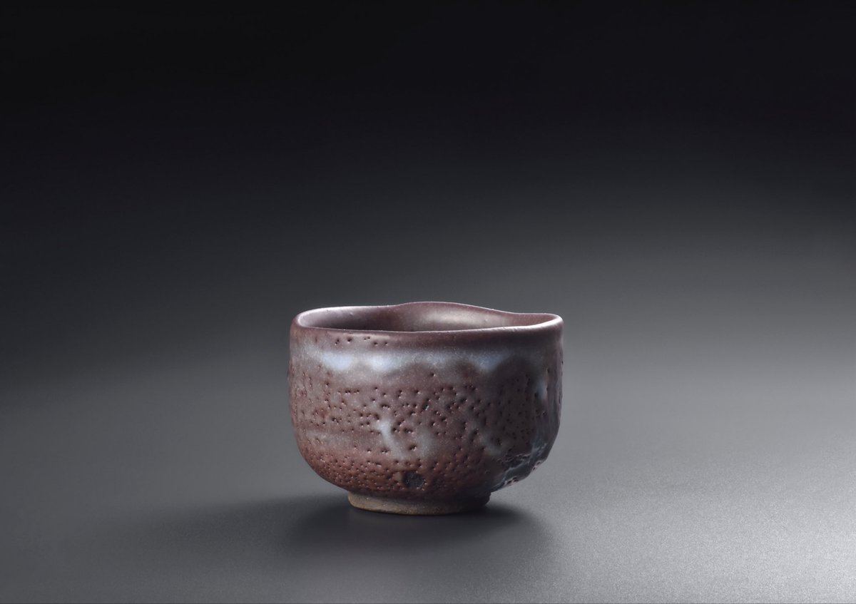 写真1枚目：松崎健《紫埜茶盌》2025年 写真2枚目：松崎健《紫埜茶盌