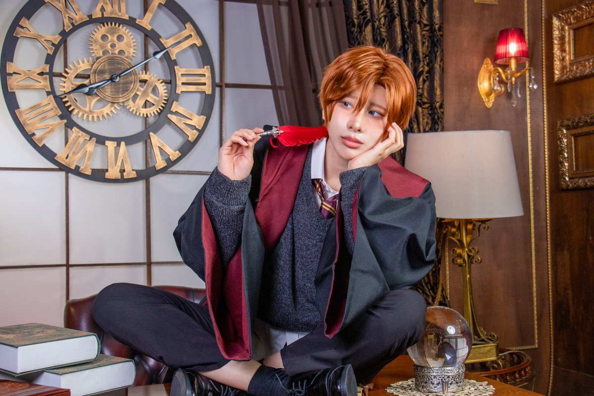 해리 포터 | Harry Potter

론 위즐리 | Ronald Bilius Weasley

'The War :: 마법사들의 전쟁(<a href="/The_war_wizard/">The War :: 마법사들의 전쟁</a>)' 사진 협력

👤 류현 <a href="/Ruy_Hyeon/">류현</a>

📷 왈츠 <a href="/PHOTO_WaltZ/">왈츠 📷</a>