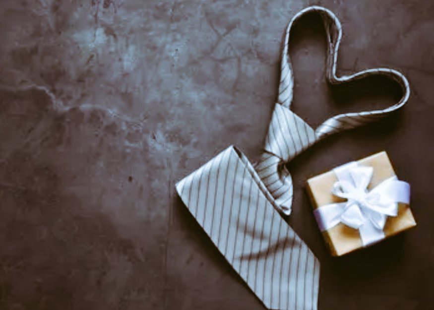 CongressJBB's tweet image. Signing off.
I gotta teach my pretty one a couple of things. Time to use my tie differently. 

#hashtag #hashtagoff #BuckyOff