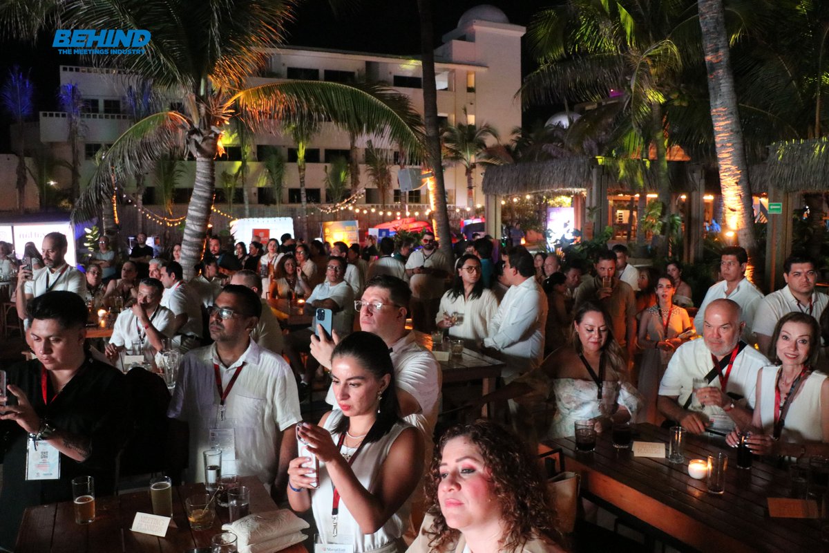 BehindMeetings's tweet image. Llegó a Fiesta Amigos Mazatlán y fuimos recibidos por @mireyasosao_sin, secretaria de Turismo de @Visit_Sinaloa, y líderes hoteleros en un exclusivo cóctel en Shekinah Beach Club. Networking, mar y alianzas para impulsar al destino.
#BehindMi &quot;Siempre en los mejores momentos&quot;.