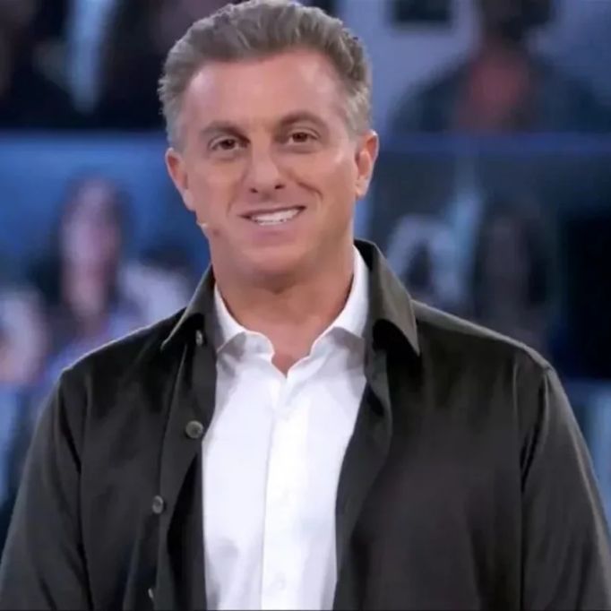 bastidoresdm's tweet photo. 🚨 DEU RUIM! A Globo cancelou o formato de #AFuga, que seria uma das apostas do #Domingão para 2026.
O game show, já produzido pela Band, teve a estreia adiada indefinidamente e os participantes foram avisados da suspensão.
ℹ️ Canal D https://t.co/EGLnJSgrTy