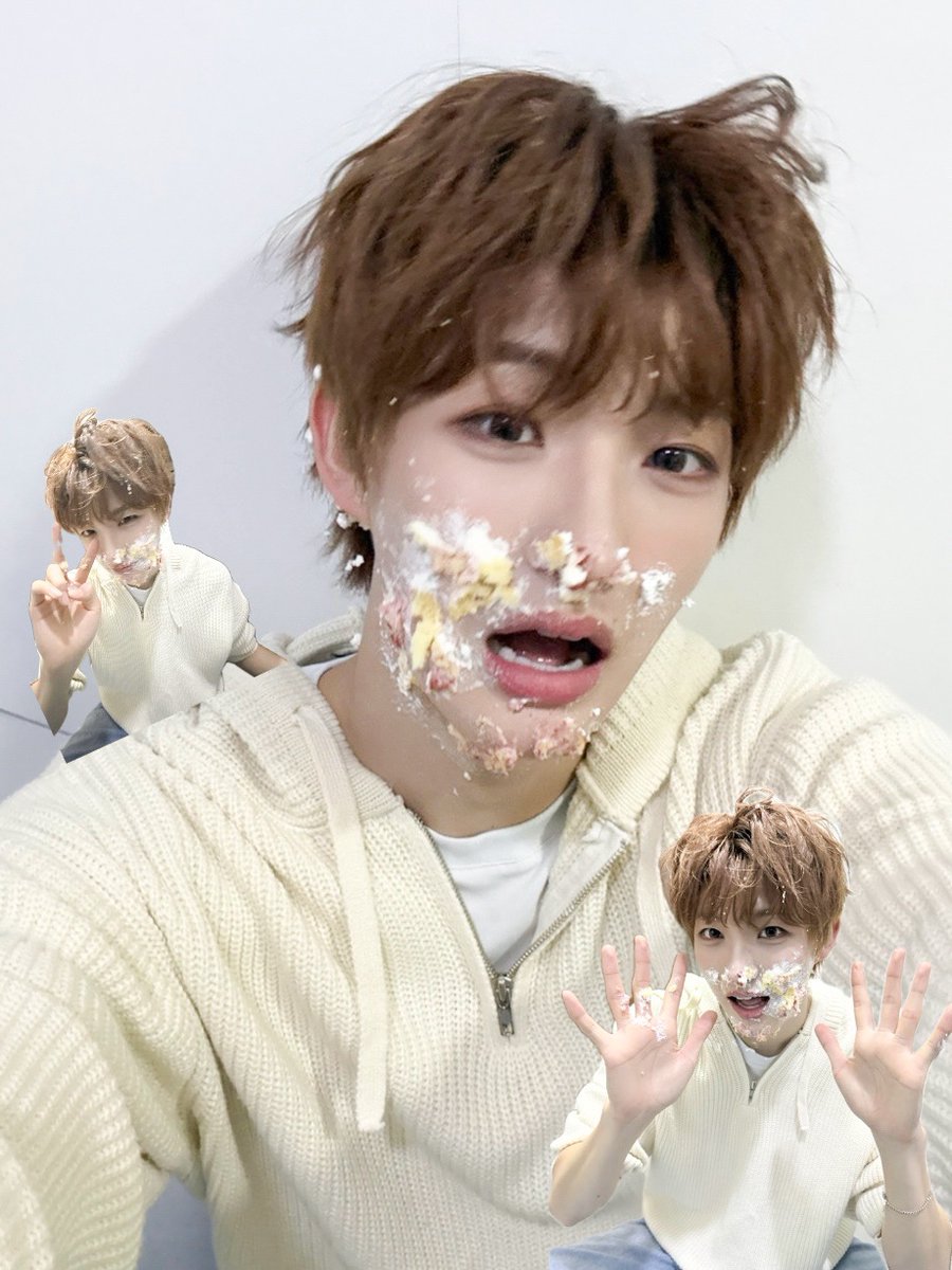 idntt_cosmo's tweet image. 축하해 주신 모든 분들 덕분에 정말 행복했습니다아🫶🩵🎂

#idntt #아이덴티티 #アイデンティティ
#unevermet #김희주 #kimheeju