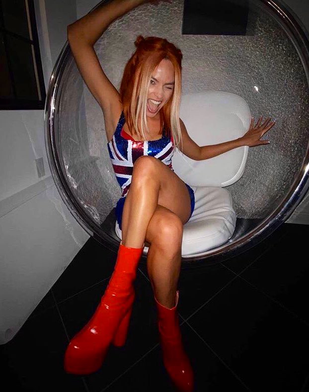 filesmargot's tweet image. margot robbie as ‘ginger spice’