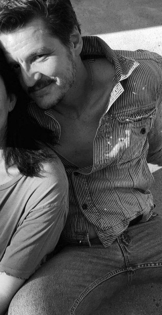 P4SCALexe's tweet image. the necklace