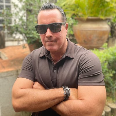 jamfuchs's tweet photo. #NuevaFotoDePerfil https://t.co/8xD13fuXrH