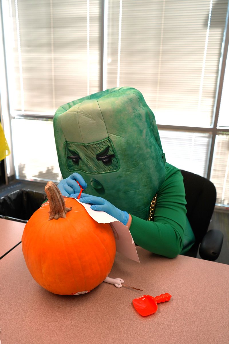 MiTACcomputing's tweet image. 🎃 Spooky vibes &amp;amp; creative minds at MiTAC! 👻

From Toy Story’s Woody to Friday the 13th’s Jason, our team nailed the Halloween spirit with epic costumes &amp;amp; pumpkin art. 🪓🎨✨

Big shoutout to everyone who made #Halloween2025 frightfully fun! 💀🎃

#PumpkinCarving  #OfficeFun
