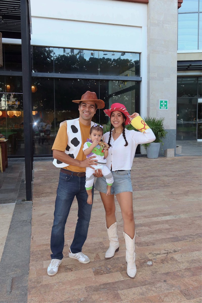 ffabyp's tweet image. me emocionó mucho el primer halloween de Aitana 🥹🤠✨🎃🚀❤️