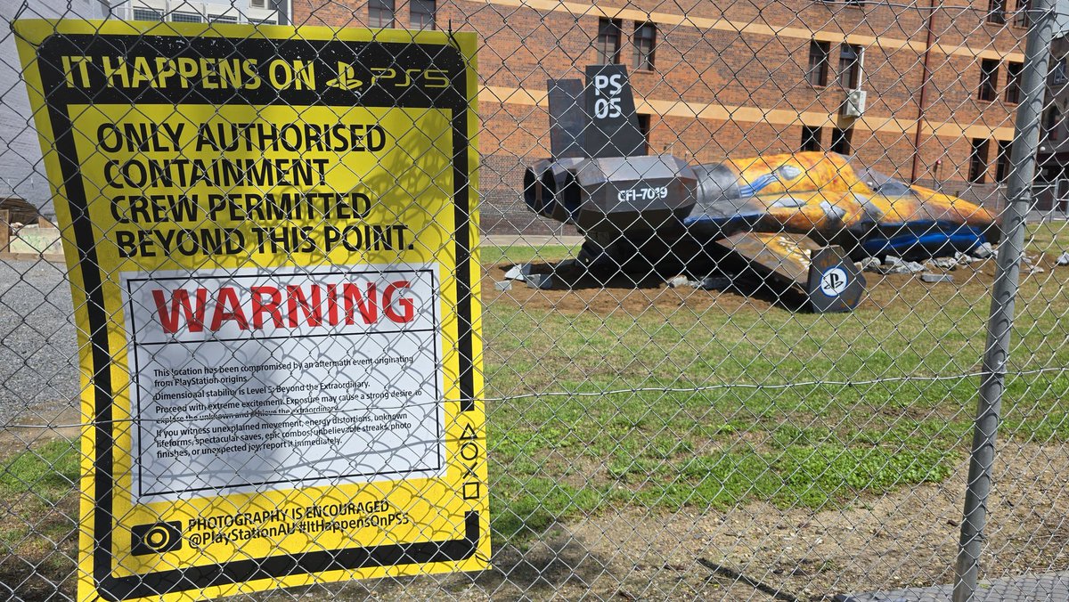 The Sony PlaneStation has crash-landed in Fortitude Valley, Brisbane!

Looking closer, the cockpit has PSVR2 Sense controllers, the wing sports iconic shapes, and the sign ties it all to "PlayStation origins", referring to the console's Australian 30th anniversary.

#PlayStation