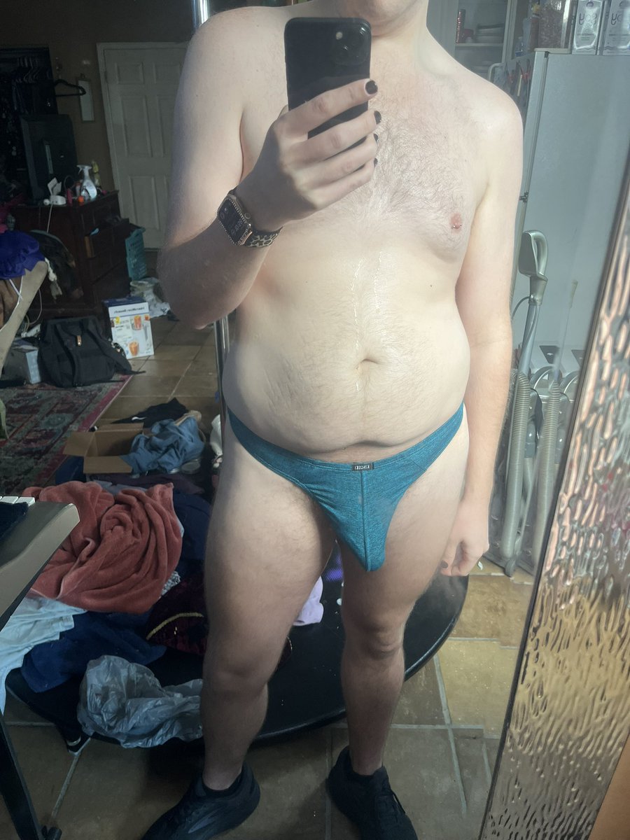 verysecretboy's tweet photo. I’m almost always wearing a thong under my shorts at the gym https://t.co/bQzXijHH3y