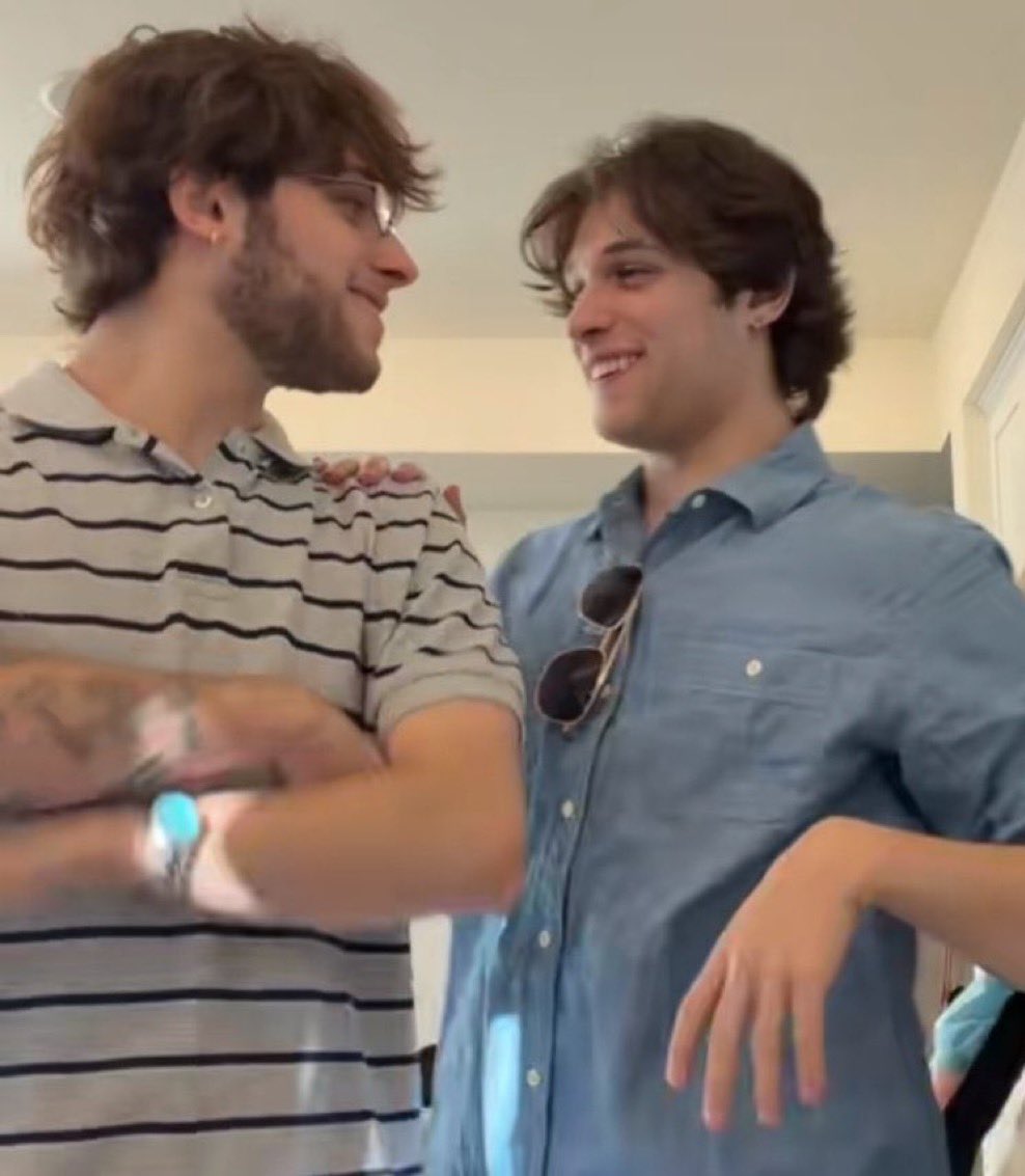 STURNl0L0S's tweet image. 