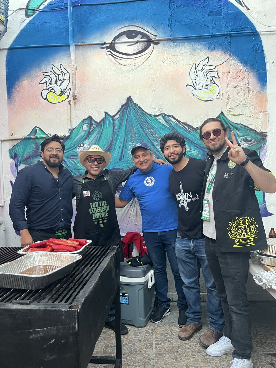 Muchas gracias a los parrilleros 
<a href="/fermax/">fermax</a> 
<a href="/mroscareth/">MrOscar.eth / Ethereans 👾</a> 
<a href="/SamuelM52643107/">Samuel Martinez</a>  
<a href="/Juan/">Juan Comesaña</a> que se la rifaron en la CarnETHa asada 🥩🔥de :

<a href="/ethereum_mexico/">Ethereum Mexico 🇲🇽</a> <a href="/eth_mty/">Ethereum Monterrey</a>